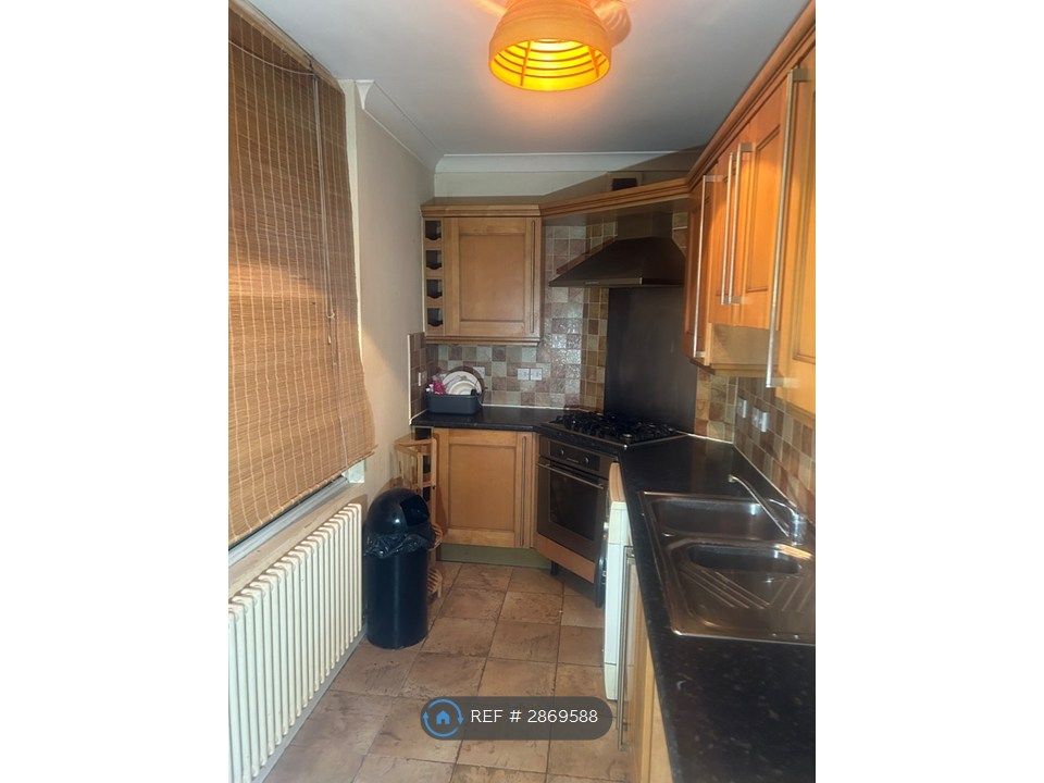 Property photo 2 of 10 Kitchen