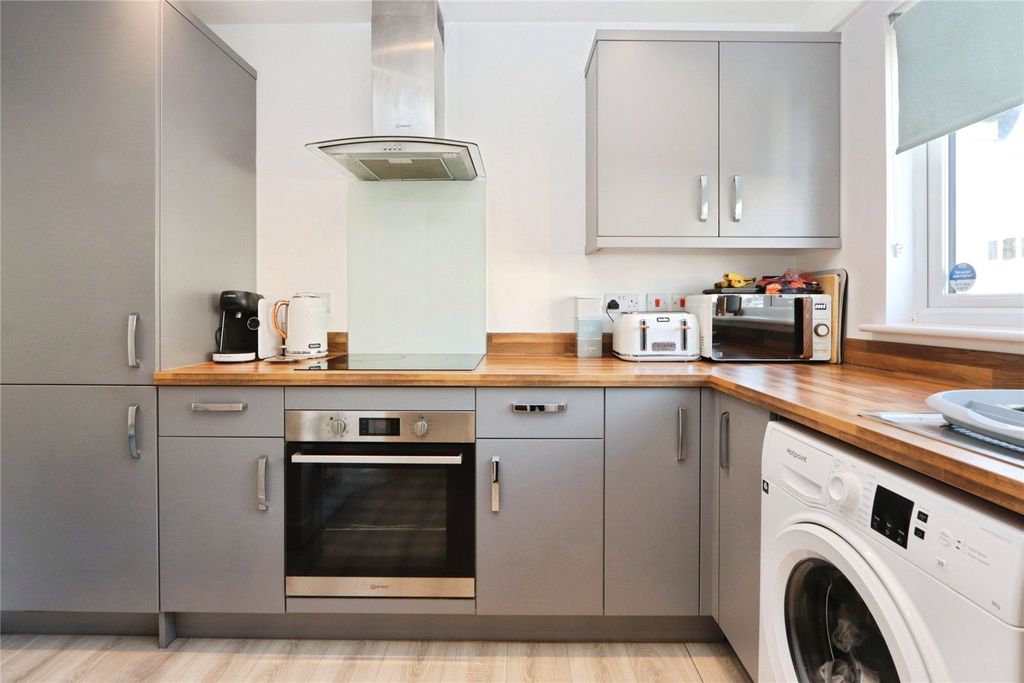 Property photo 3 of 15 Picture No. 14