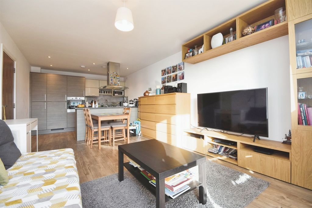 Property photo 3 of 36 Image