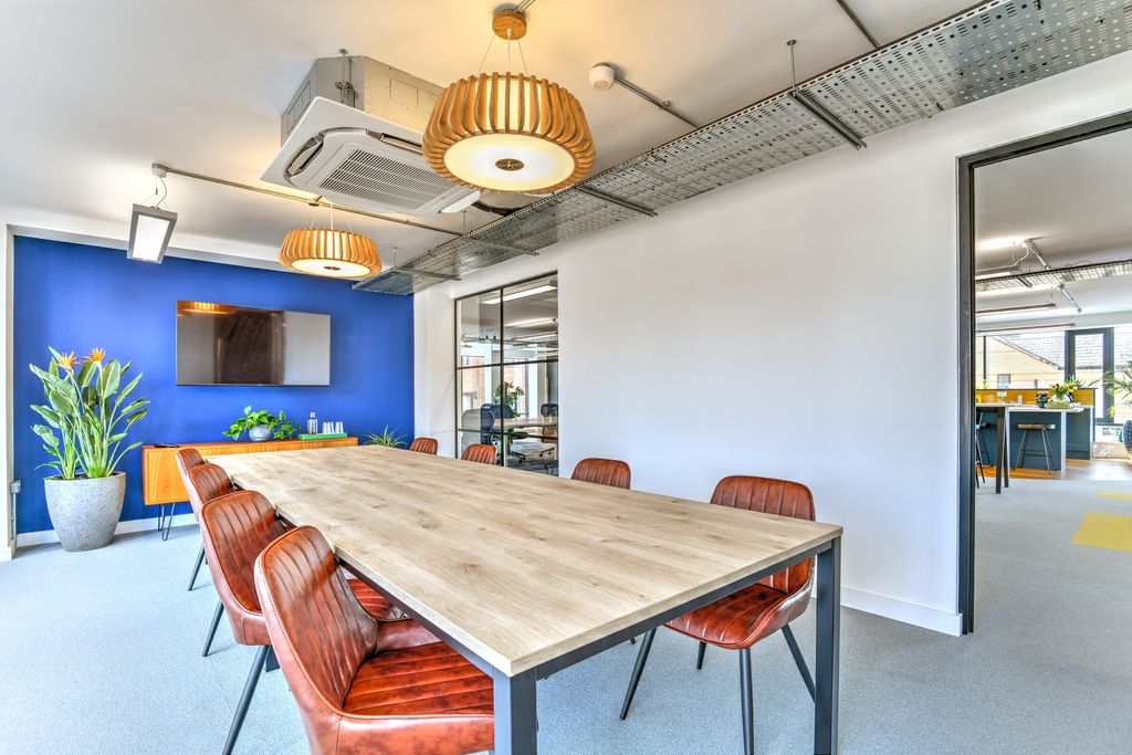 Property photo 1 of 7 Board Room