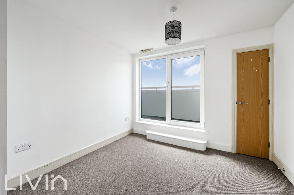 Property photo 2 of 9 2