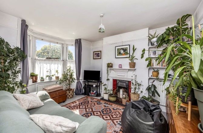 Property photo 2 of 17