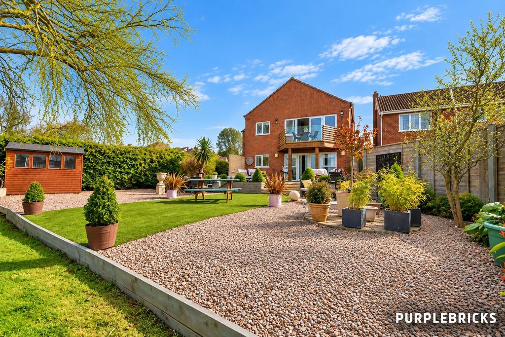 Property photo 1 of 34
