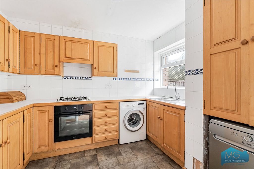 Property photo 3 of 16 Picture No. 05