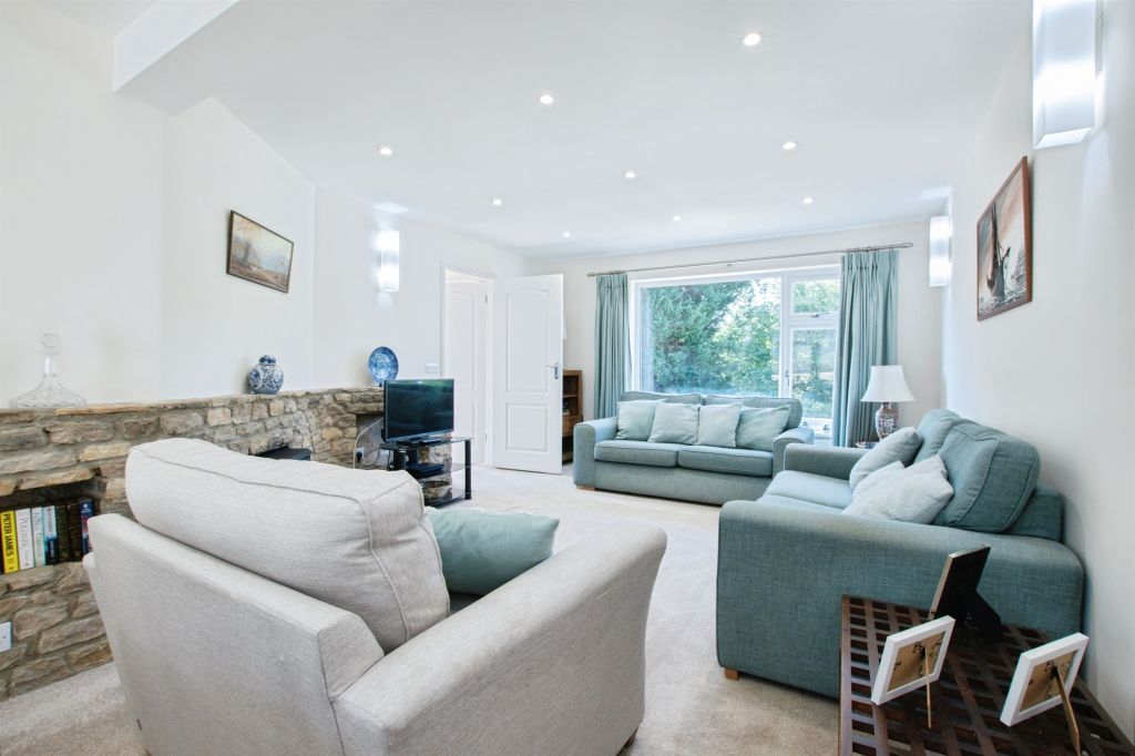 Property photo 3 of 25