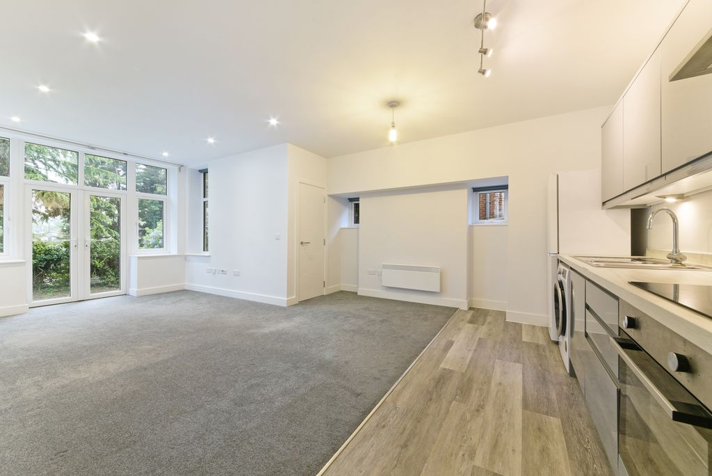 Property photo 2 of 8 Photo 2