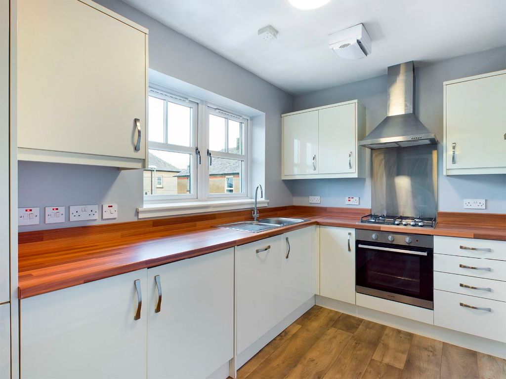 Property photo 2 of 9 Kitchen