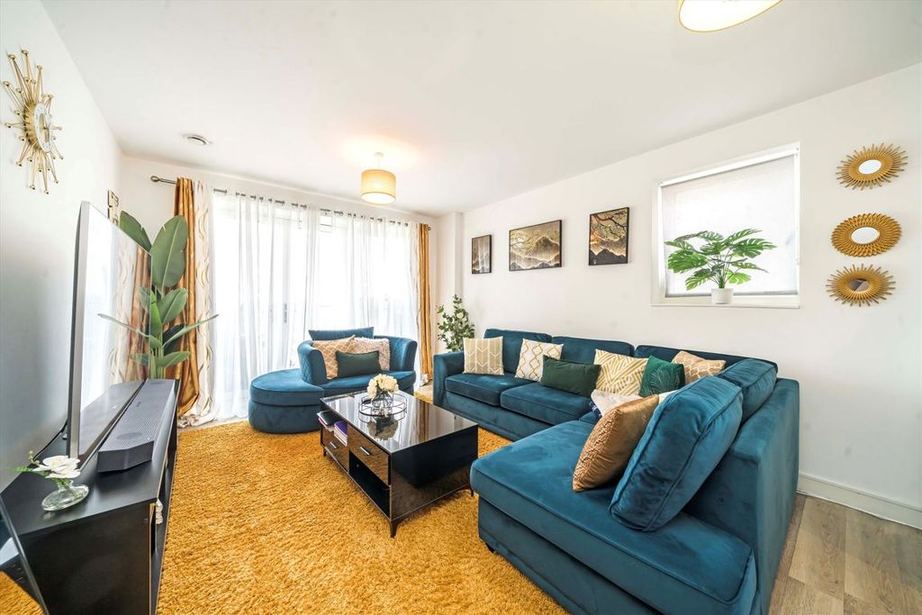 Property photo 2 of 7