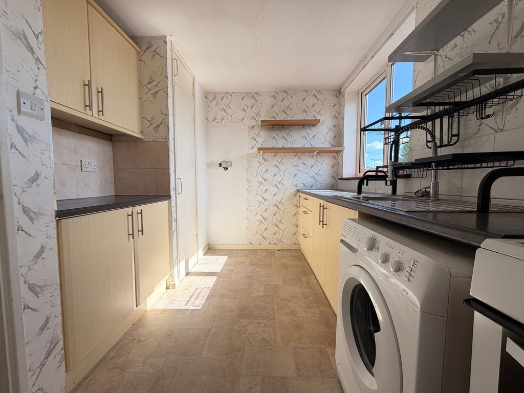 Property photo 3 of 10 Picture No. 06