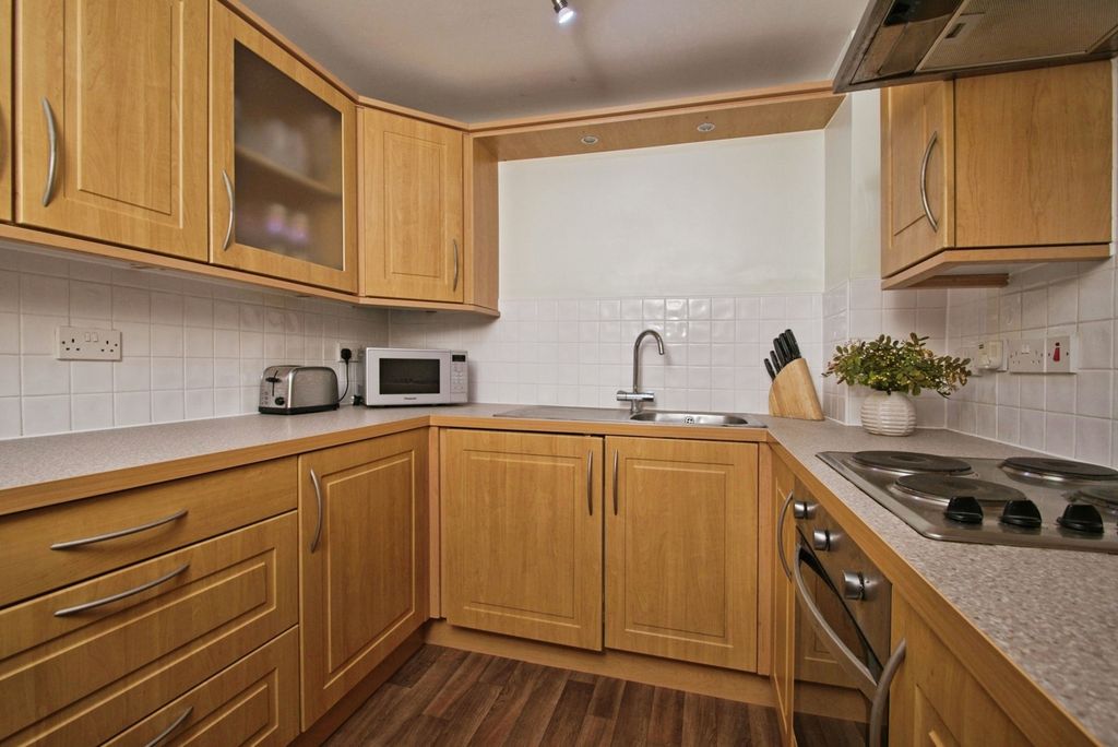 Property photo 3 of 13 Separate Kitchen