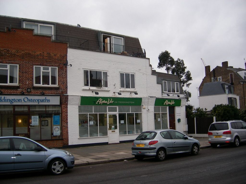 Property photo 1 of 4 Flat At Top Of Building