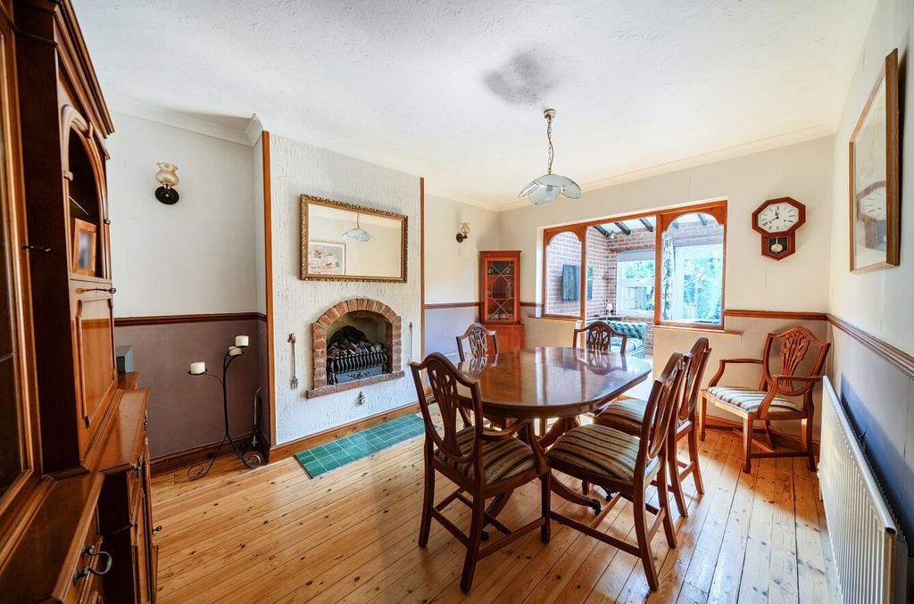 Property photo 3 of 14 Dining Room