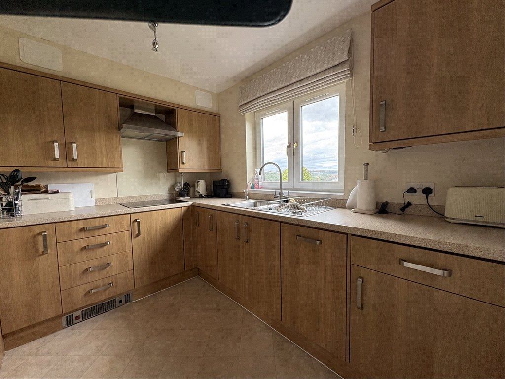 Property photo 3 of 16 Picture No. 32