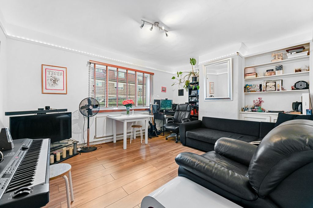 Property photo 1 of 7