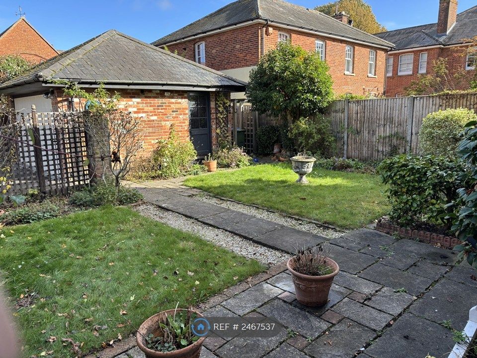 Property photo 2 of 23 Front Garden