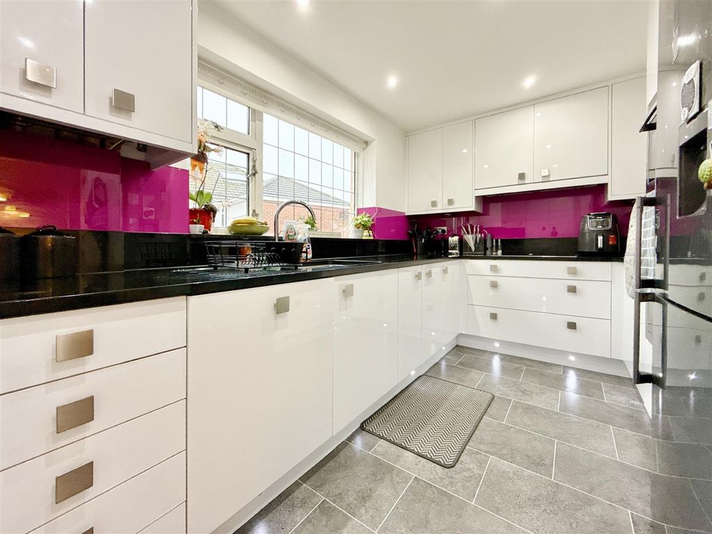 Property photo 3 of 17 Kitchen From Dining Room.Jpg