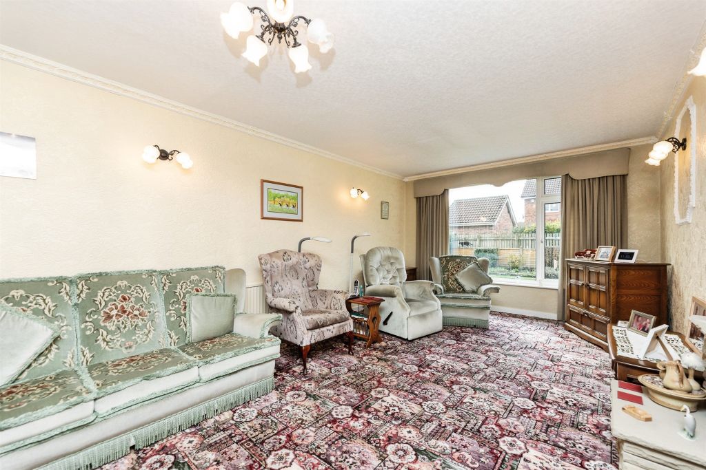 Property photo 3 of 19