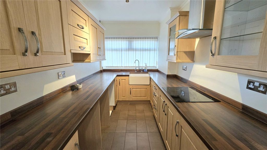 Property photo 2 of 20 Picture No. 26