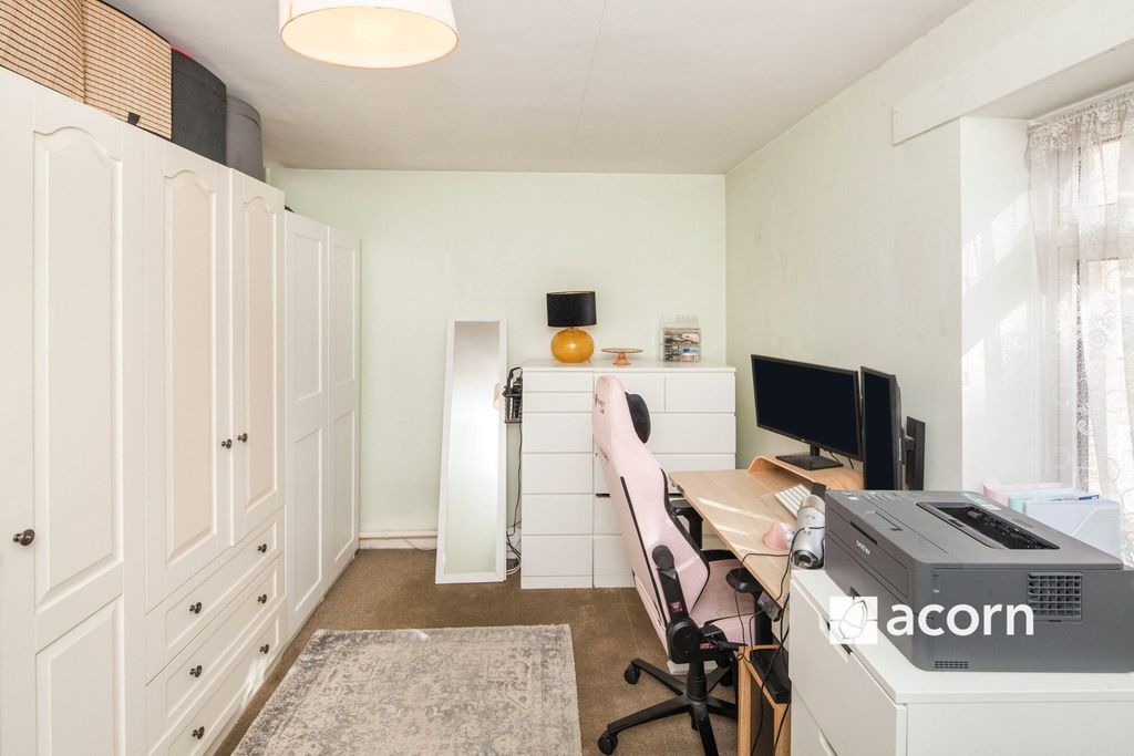 Property photo 3 of 10 c91A6545-Db93-F01...