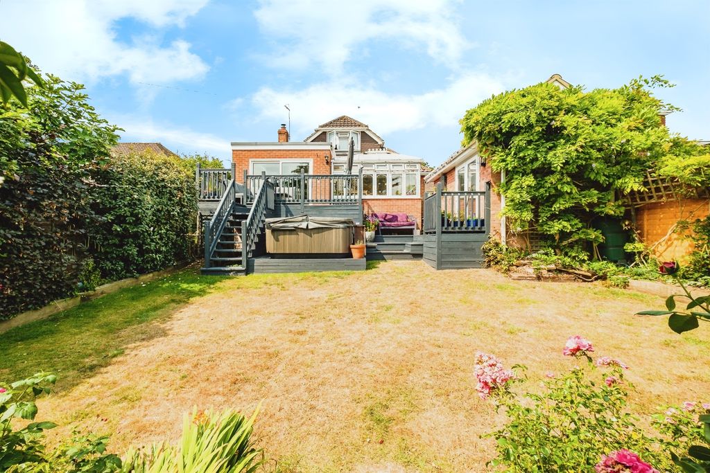 Property photo 3 of 16