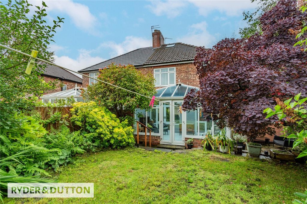 Property photo 2 of 28 Picture No. 25