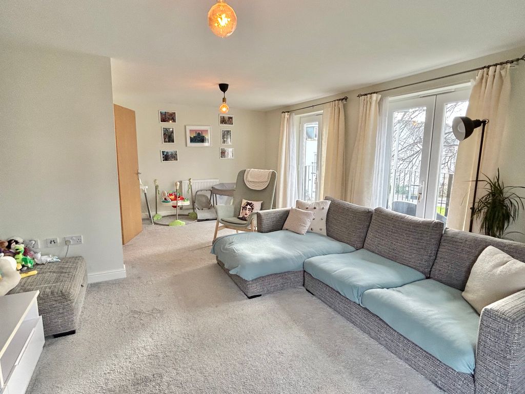 Property photo 3 of 17