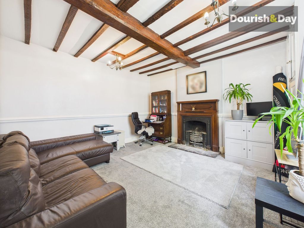 Property photo 2 of 31