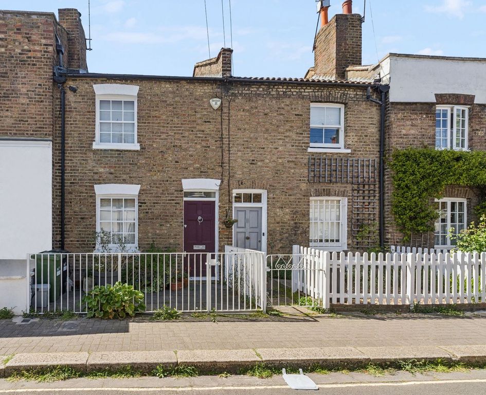 Property photo 2 of 7