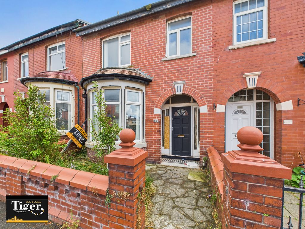 Property photo 1 of 14 Cam03440G0-Pr0404-Still013