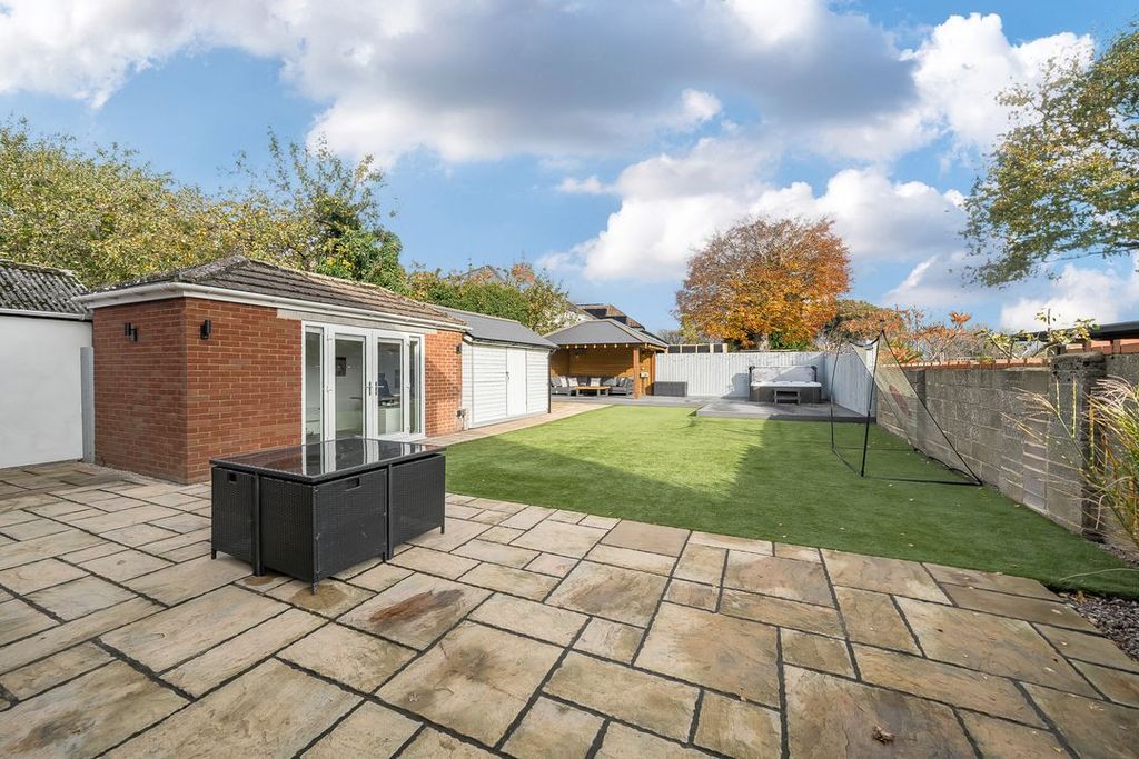 Property photo 3 of 21 1690E936358Ef6137720221690E0Da28Bf521