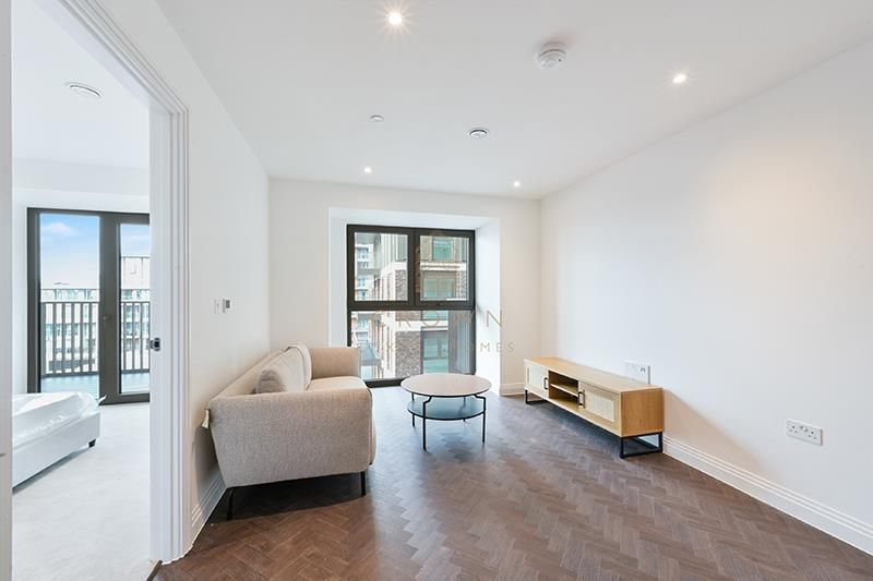 Property photo 3 of 15 Halcyon House, 1305- (10).Jpg