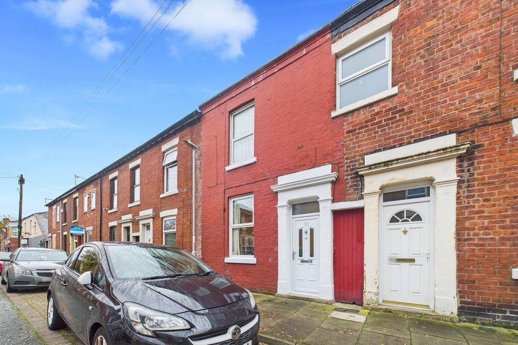 Property photo 1 of 8 Front