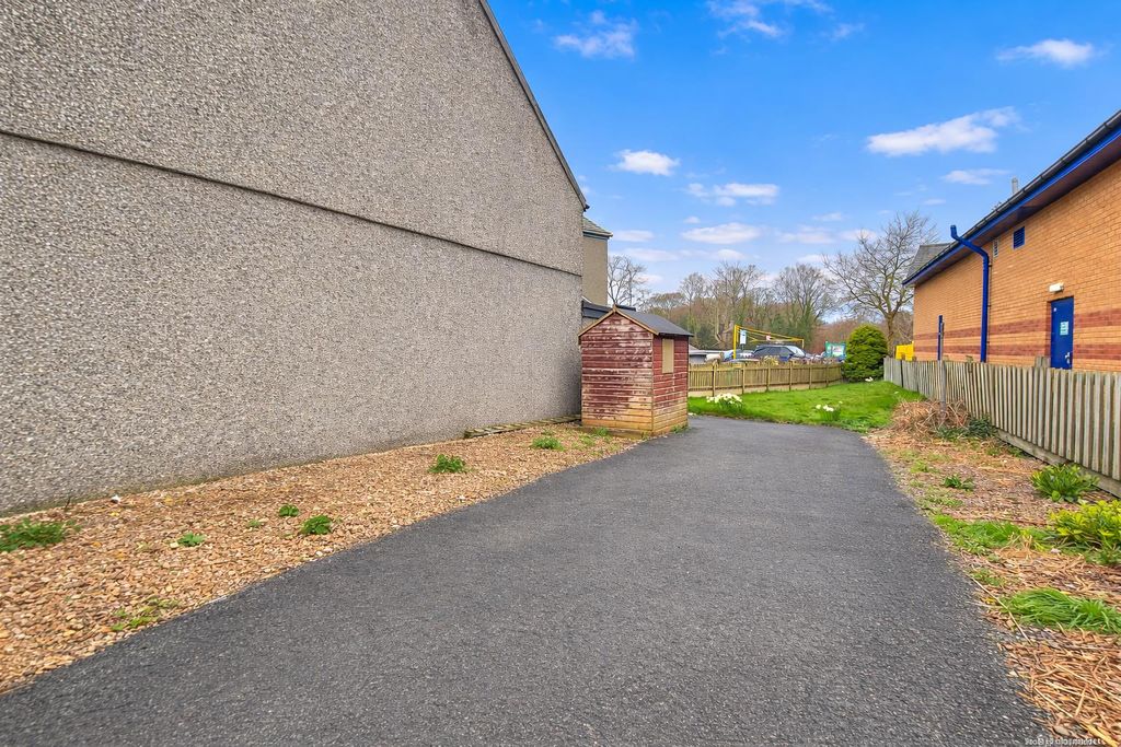 Property photo 2 of 17 14.Png