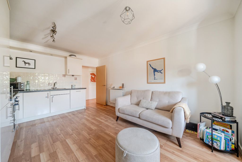 Property photo 3 of 19 1501673-8-6A7F0B7...