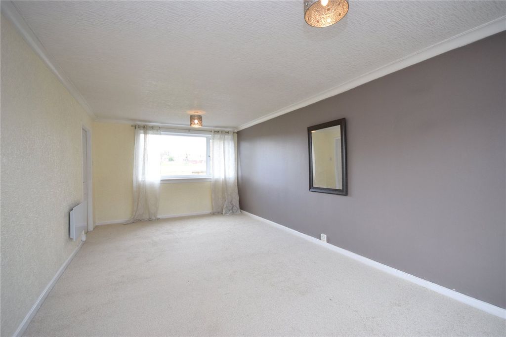 Property photo 3 of 17 Picture No. 06
