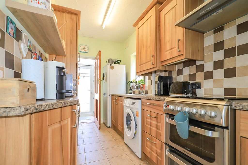 Property photo 3 of 17