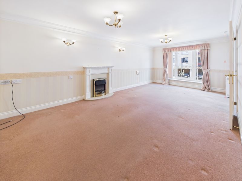 Property photo 1 of 15 Living Room