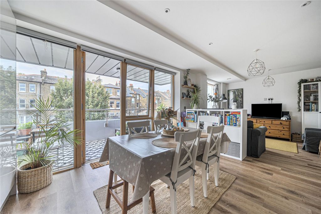 Property photo 1 of 24 Picture No. 19