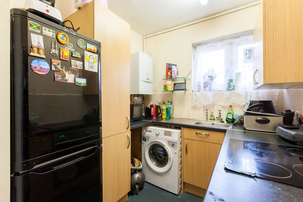 Property photo 2 of 6