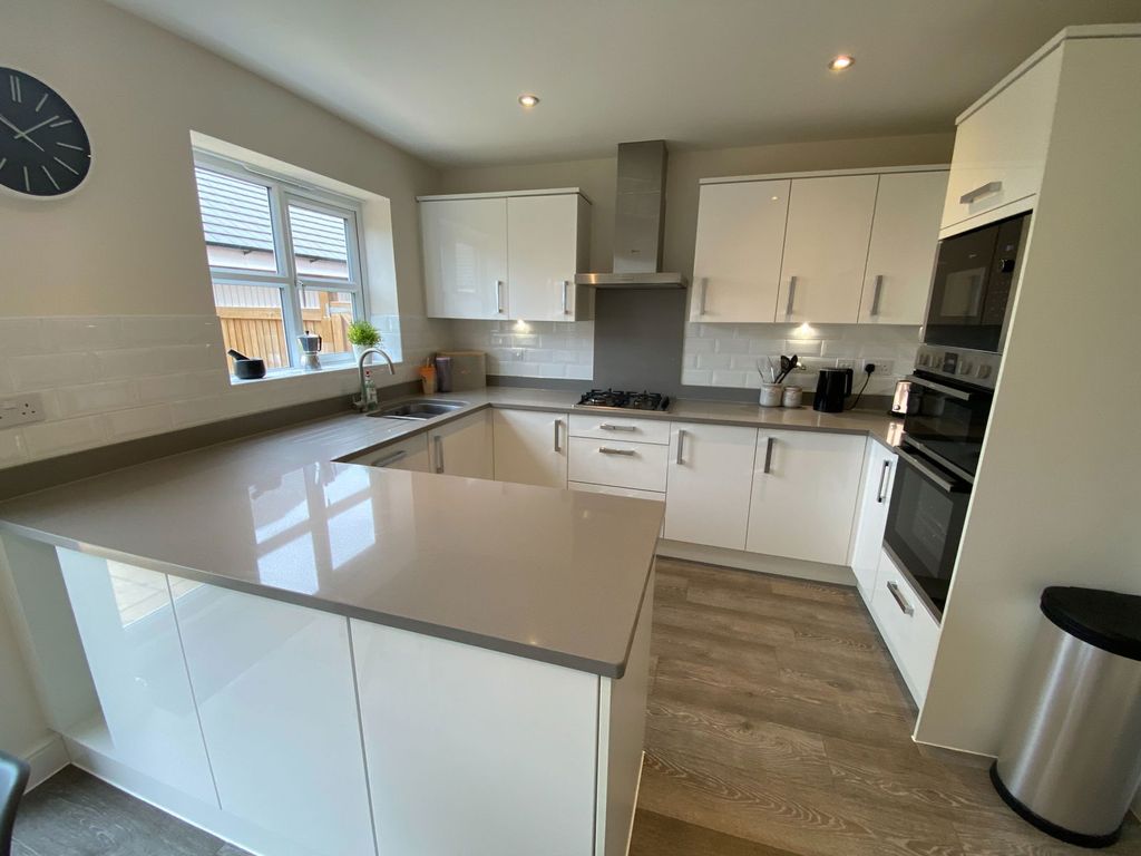 Property photo 3 of 25