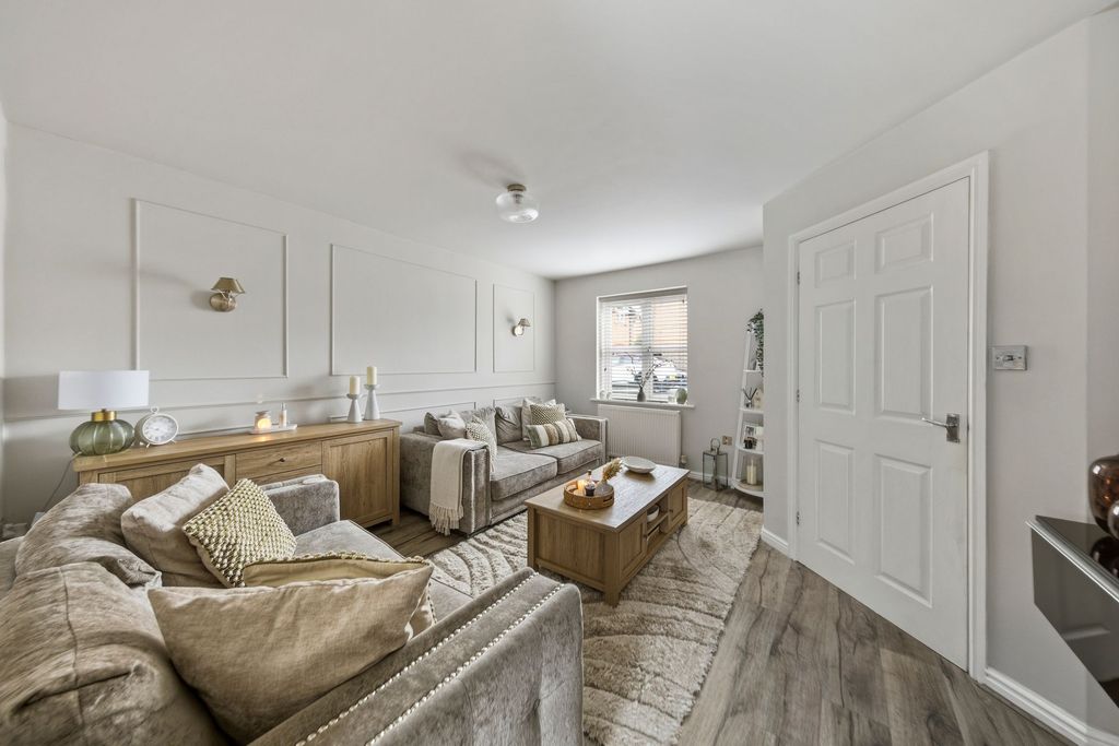 Property photo 2 of 22