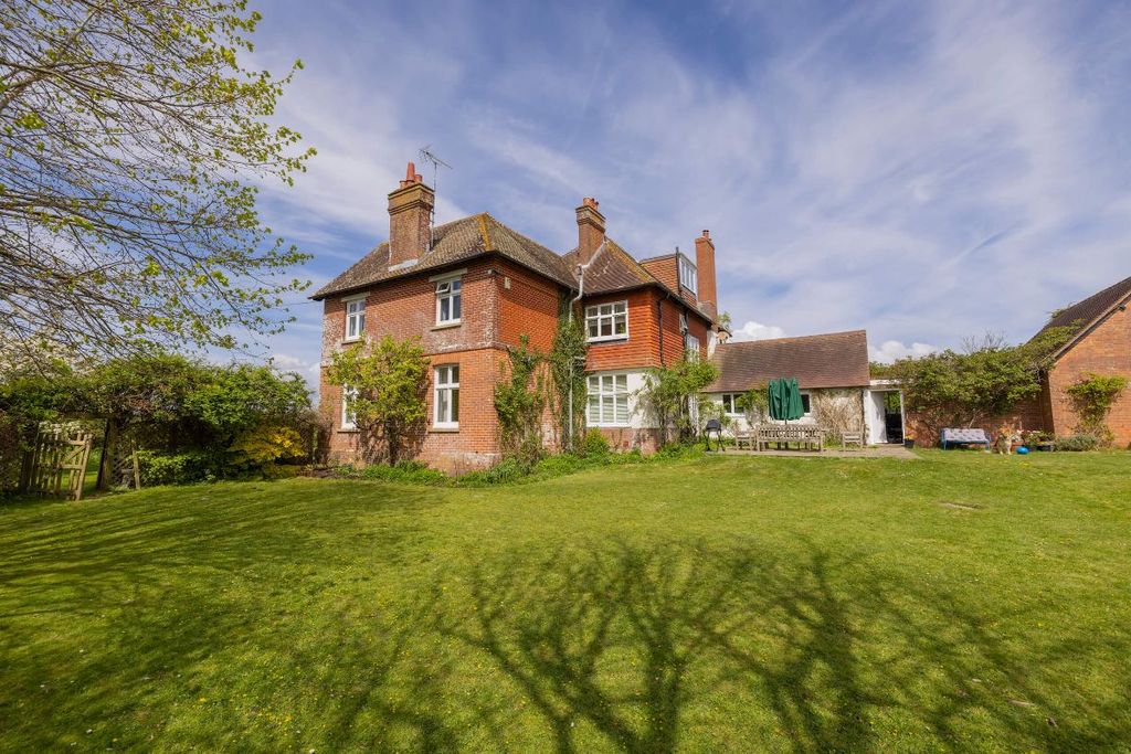 Property photo 1 of 16 Garden View Of The House In Spring