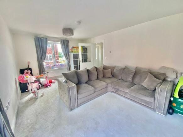 Property photo 2 of 21 Living Room