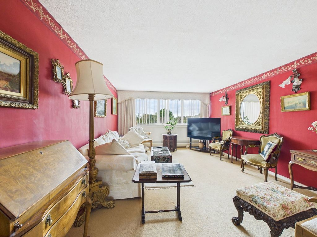 Property photo 3 of 18