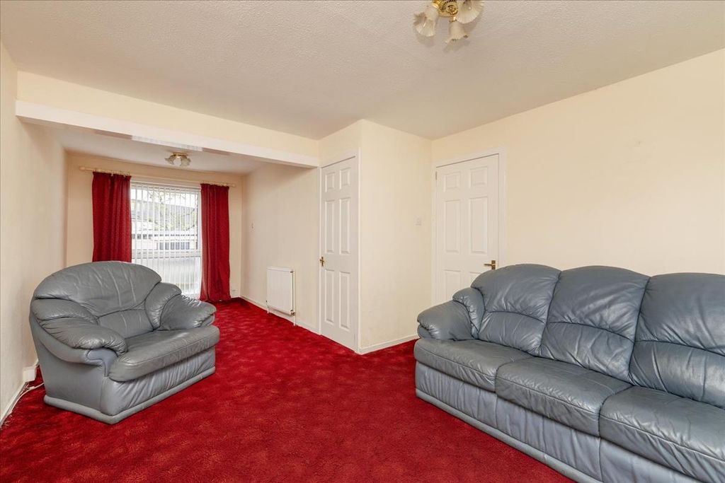 Property photo 3 of 23