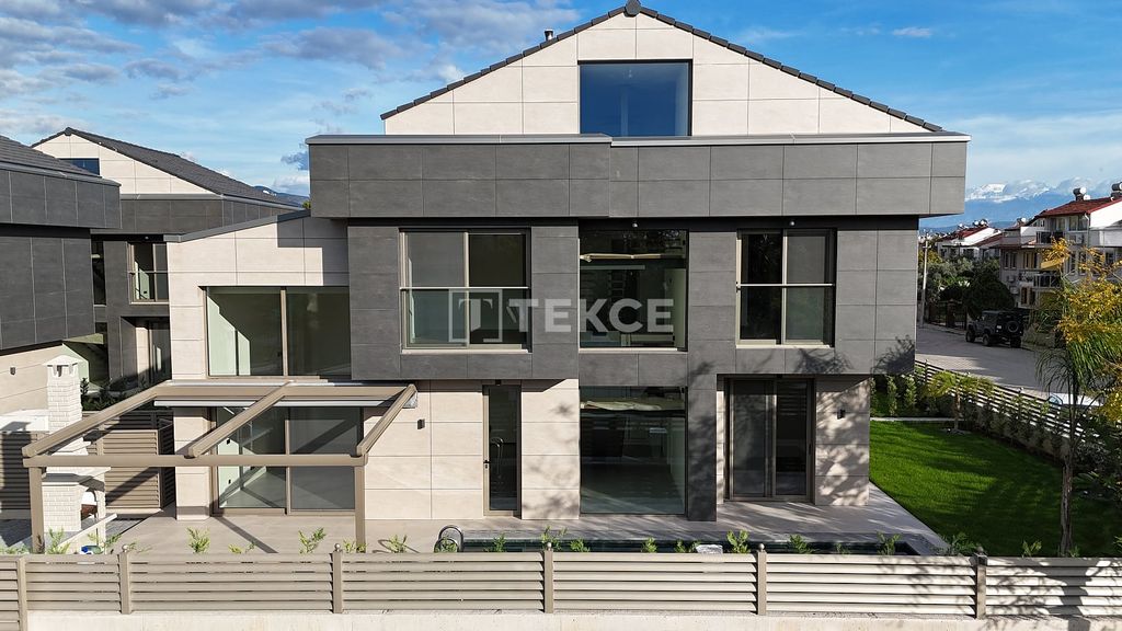 Property photo 3 of 37