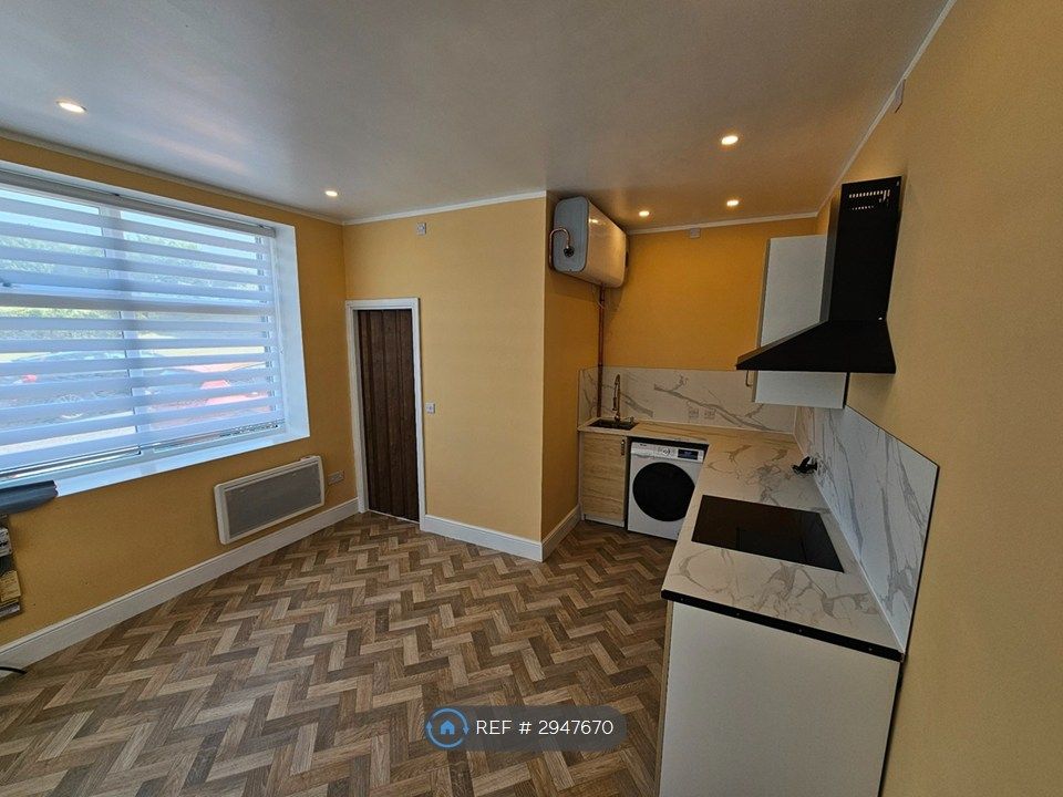 Property photo 3 of 25