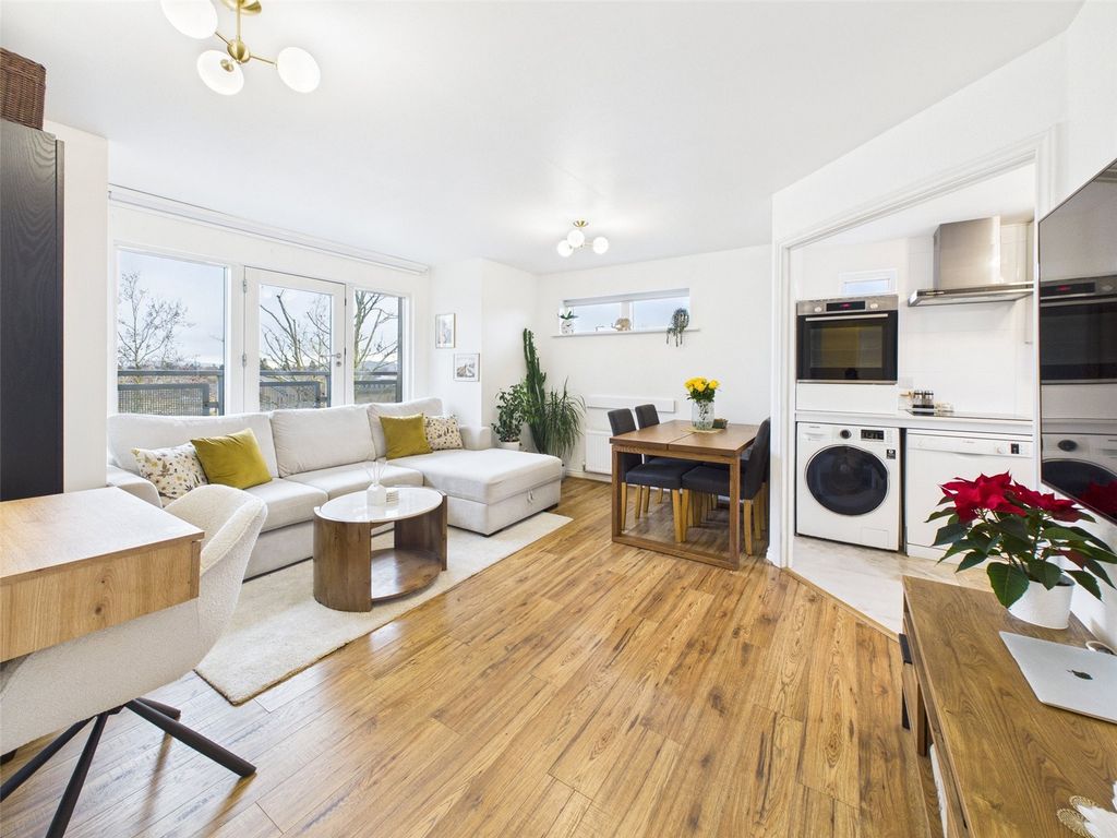 Property photo 2 of 12 Picture No. 02