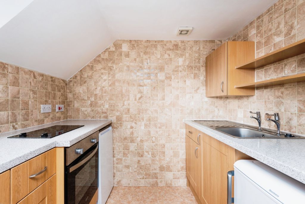 Property photo 3 of 13 Kitchen
