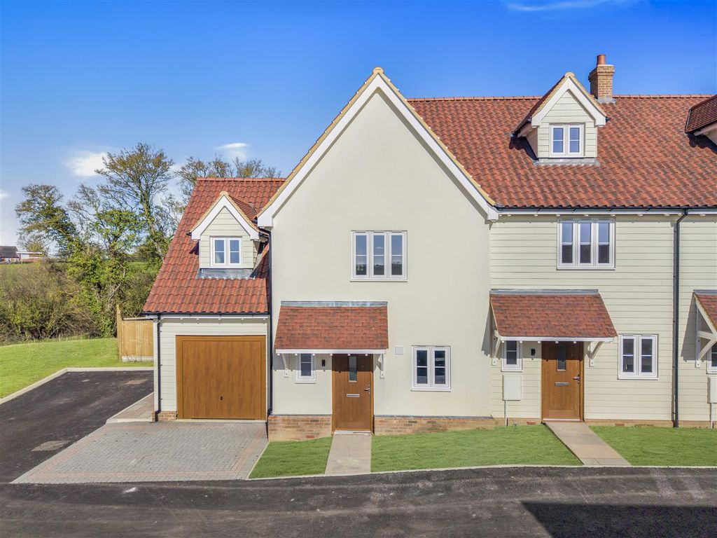 Property photo 2 of 11 Front Elevation